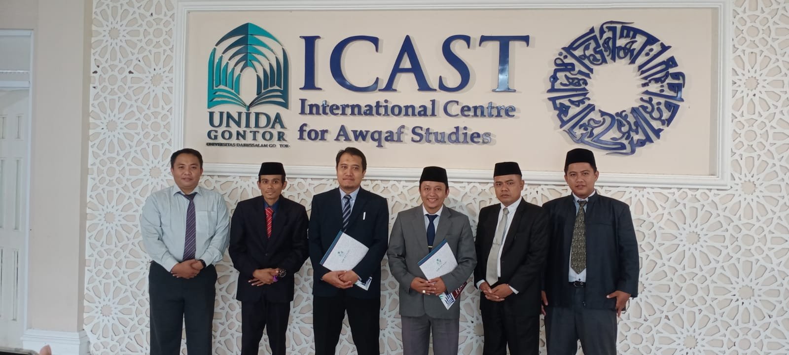 FEBI IDIA TINGKATKAN MUTU MELALUI FGD Bersama FEM UNIDA GONTOR FEBI IDIA TINGKATKAN MUTU MELALUI FGD Bersama FEM UNIDA GONTOR