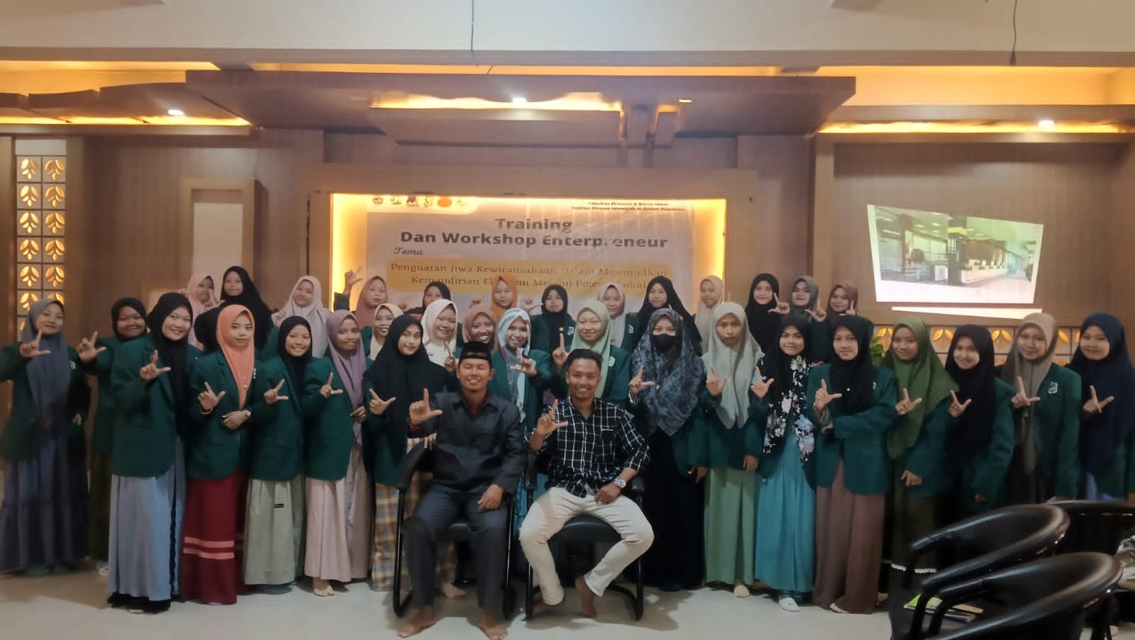 DEMA FEBI Bersama Inkubator Bisnis Sukses Menggelar Training Dan Workshop Entrepreneur DEMA FEBI Bersama Inkubator Bisnis Sukses Menggelar Training Dan Workshop Entrepreneur