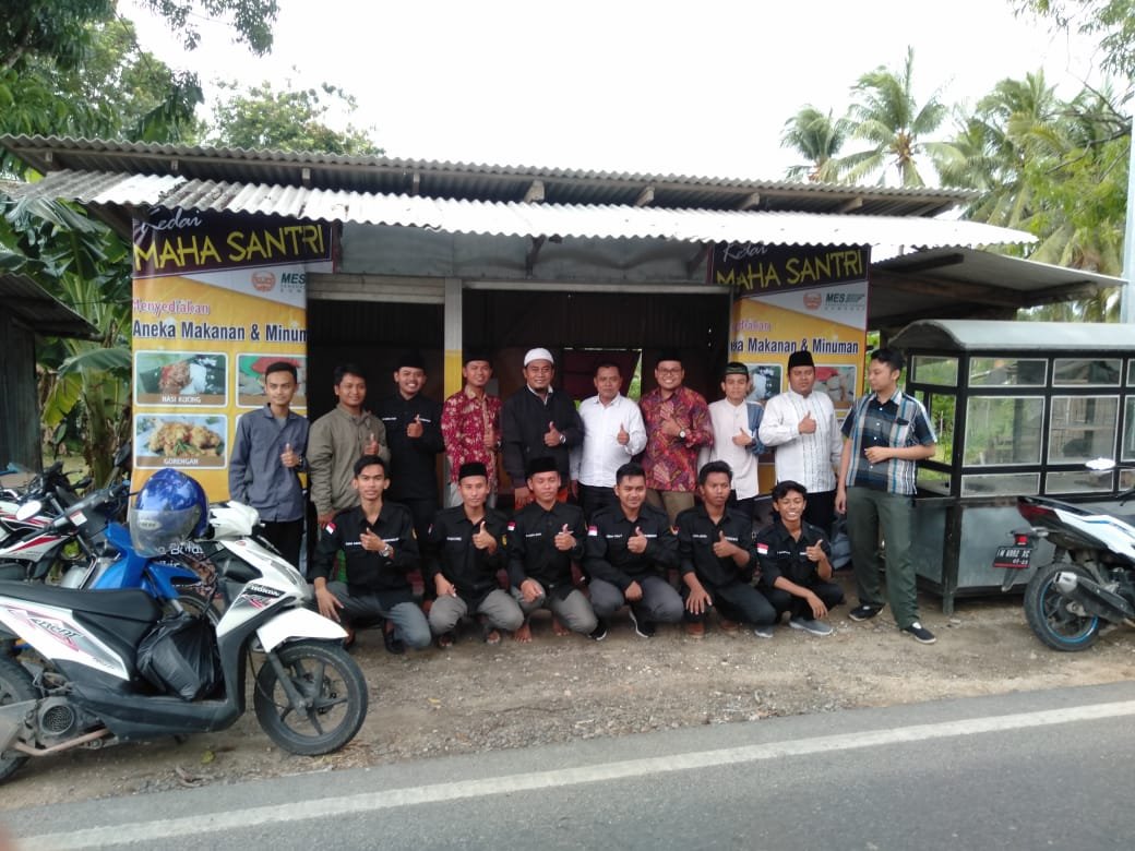 Mahasantri FEBI IDIA Buka Kedai Pacu Kewirausahaan Muslim Mahasantri FEBI IDIA Buka Kedai Pacu Kewirausahaan Muslim