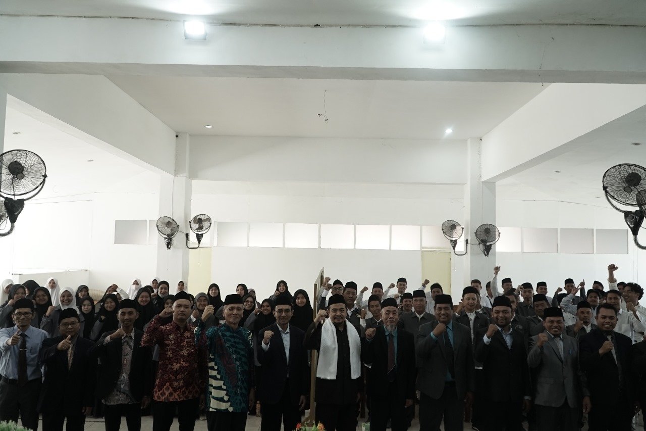 Studium General dan Orientasi Akademik Pascasarjana Universitas Al-Amien Prenduan Sumenep Madura